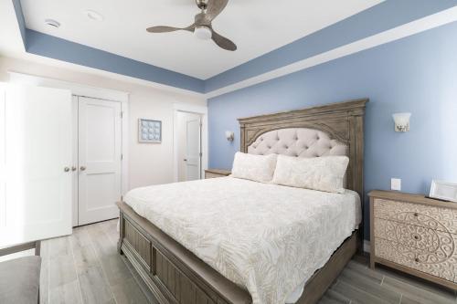 Brand New Luxury Townhome Close to Beach with Pool - image 4