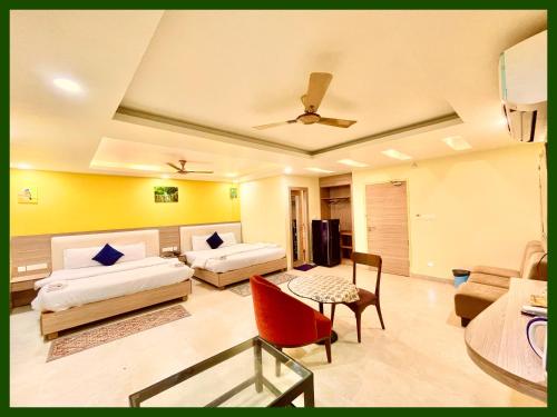 SEA BEACH HOTEL - Fully Air Conditioned - RO-BE-INN - PURI - Near Shree Jagannath Temple - Golden Be in Baliapanda