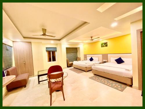 SEA BEACH HOTEL - Fully Air Conditioned - RO-BE-INN - PURI - Near Shree Jagannath Temple - Golden Be in Baliapanda