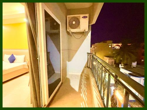 SEA BEACH HOTEL - Fully Air Conditioned - RO-BE-INN - PURI - Near Shree Jagannath Temple - Golden Be in Baliapanda