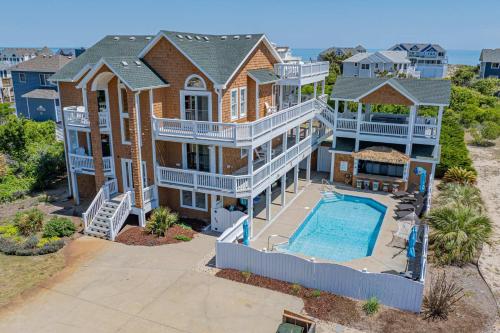 7BR with Heated Pool Volleyball Steps to Beach – khách sạn tại Ocean Hill