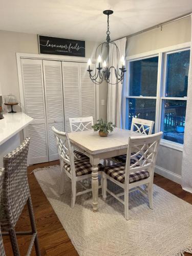 Riverfront Carriage House Cottage in Warsaw KY Apartment - image 12
