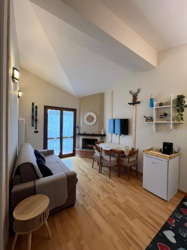 Cresci Home