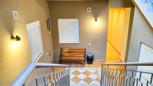 "Juliette" Stylish Studio with Panoramic Roof Garden in Terpsi