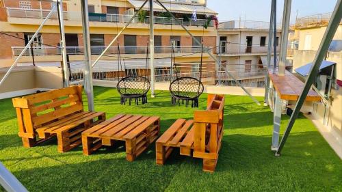 "Juliette" Stylish Studio with Panoramic Roof Garden in Terpsi