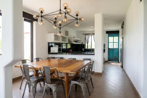 virtuve, Salamander Estate Luxury Villa with Private Pool and Golf Access in El Campestre
