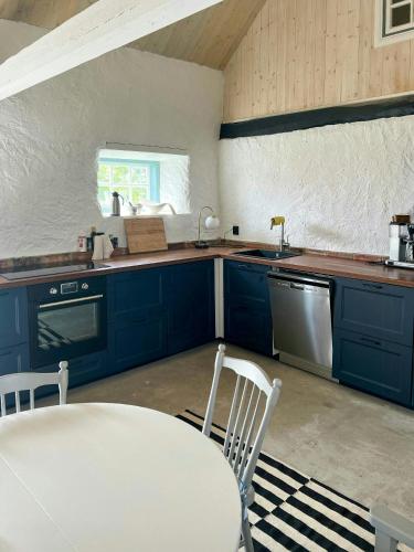 Viesnīcas āriene, Kalkstenhus Nära Hoburgsgubben På Gotland (Kalkstenhus Nara Hoburgsgubben Pa Gotland) in Burgsvik