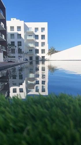 Condo walking distance to the Beach and Marina
