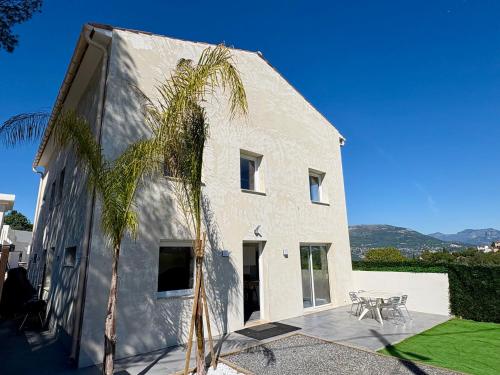 Modern Villa - Mountain Views - Terrace in Colomars