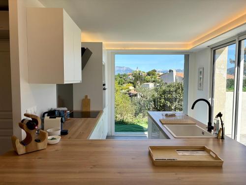 Modern Villa - Mountain Views - Terrace in Colomars