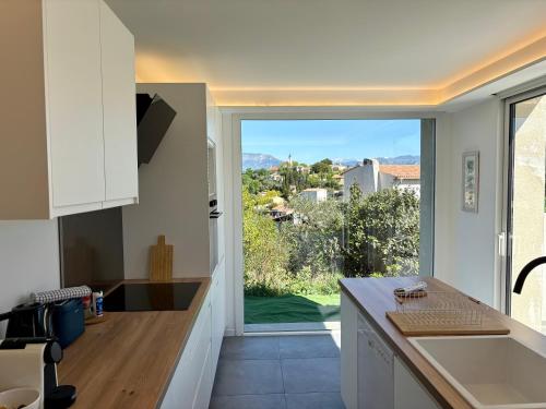 Modern Villa - Mountain Views - Terrace in Colomars