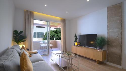 Cozy Modern Apartment 2-Bed in Costa Adeje