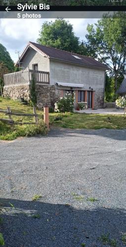 petite maisonette Pompadour gîte à louer La Joubertie