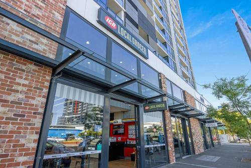 Vision On Morphett 2BR Apartment With Parking - image 4