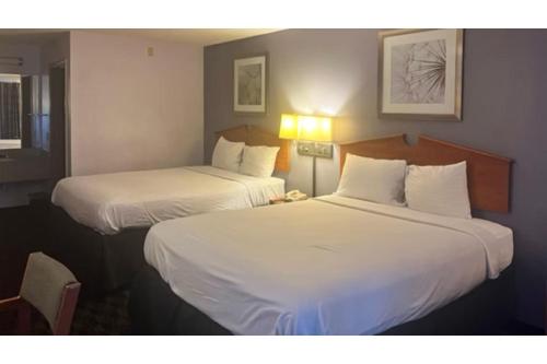 Rodeway Inn Louisville - image 4