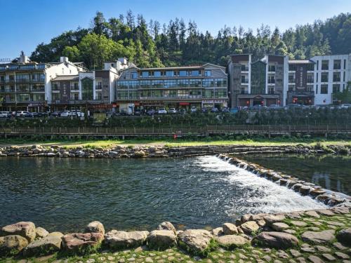Zhangjiajie Boman Smart Hotel -10min to Forest Park East Gate & English Butler & Tour Tickets, Zhangjiajie