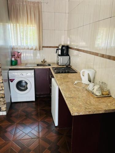 设施服务, Studio in Golden Acres – Kwekwe - 2371 in 密德兰