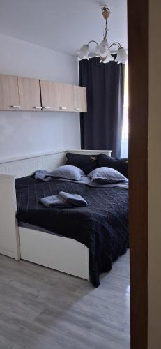 MR Apartment - image 2