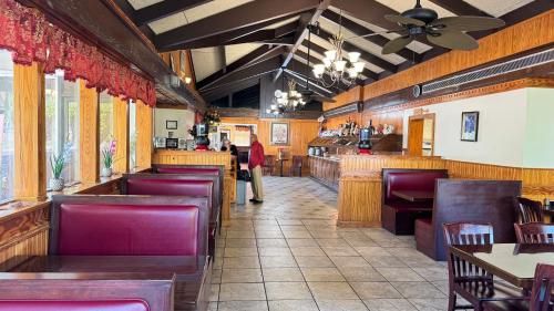 餐廳, Sunset Inn Manning I 95 in 曼寧 (SC)