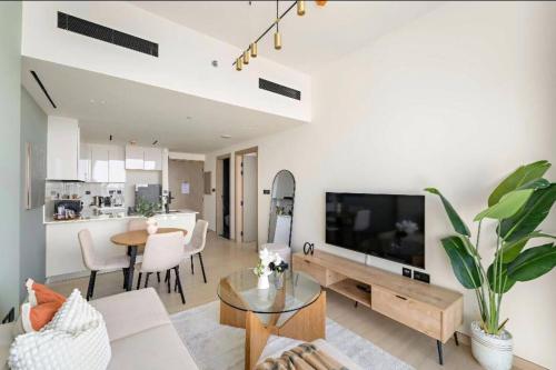 Modern Luxury Stay in Binghatti Corner Dubai - main image