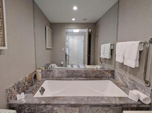 Luxury Fort Lauderdale Beach Resort in Fort Lauderdale, USA