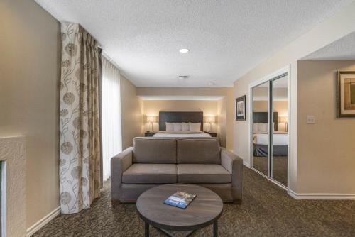 المرافق, فندق تشيس سويت إل باسو (Chase Suite Hotel El Paso) in El Paso Airport