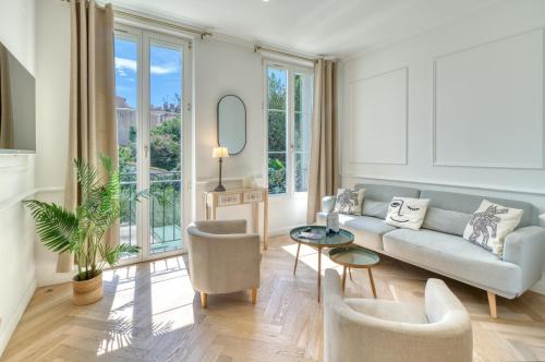 L'Orangerie Secret Garden Apartment in Old Antibes Beach 4min in Antibes
