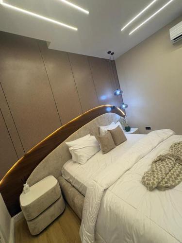 Vluxuries - image 2