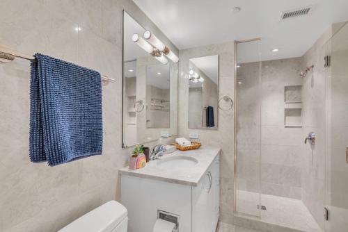2BR Furnished Apartment near Smithsonian apts - image 2