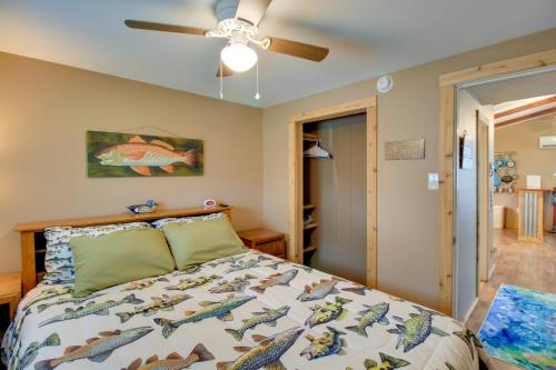 Newly Renovated Rockport Cottage 4 mil beach in Holiday Beach (TX)