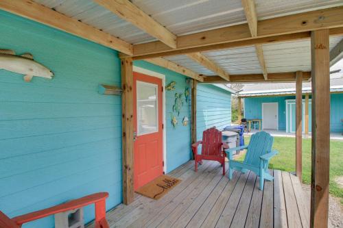 Newly Renovated Rockport Cottage 4 mil beach in Holiday Beach (TX)