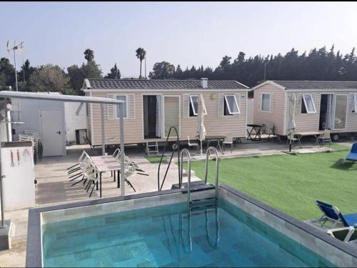 2 Bungalows con Piscina Privada Aire Acondicionado y Garaje