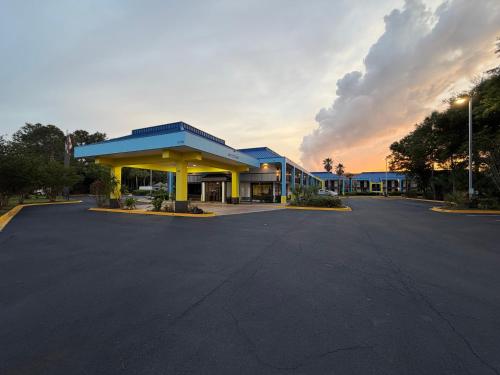 Days Inn by Wyndham Jacksonville Airport