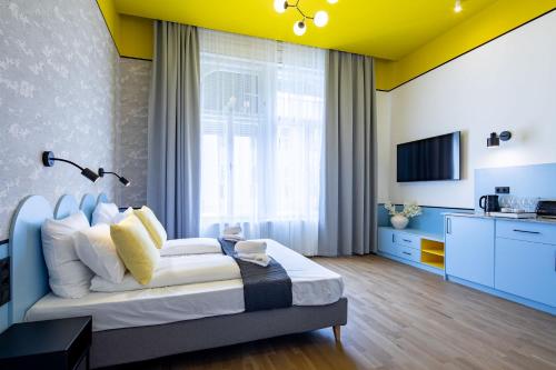 Central Modern Retreat - Easy Sleep - image 5