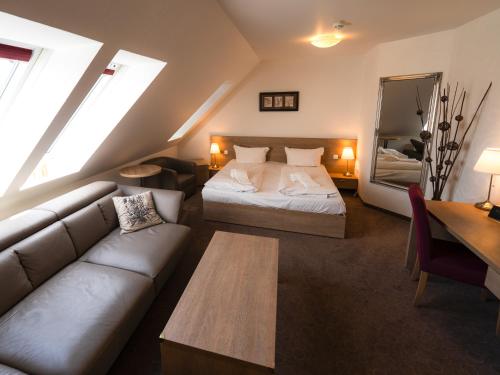 Bernstein Acamed Resort Room Type - Superior Queen Room