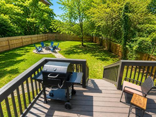 Facilities, Modern 5BR House w Games & BBQ Near Mercedes-Benz Stadium & Georgia Aquarium in Browns Mill Park