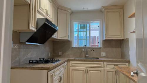 Cozy 1 Bedroom Prefect Home in East Los Angeles in Hacienda Heights (Kalifornia)