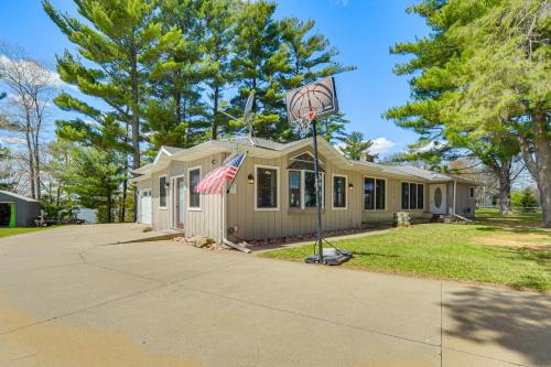 Lakefront Chetek Haven: Dock, Screened Gazebo in Chetek (WI)