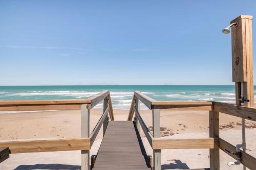 Beach, 6811 Highway A1A 1 in Melbourne Beach (FL)
