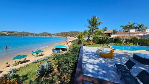 Casa Pé na Areia Ferradura, 5 Suítes (Casa Pe na Areia Ferradura, 5 Suites) in Plaja Ferradura
