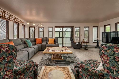 Downtown Anchorage Retreat - Spacious 3BR