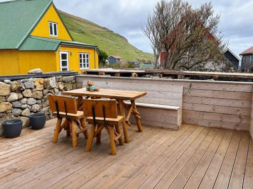 Hvanngarðs Smáttan by Stóra (Hvanngarðs Smattan by Stora) in Skálavík