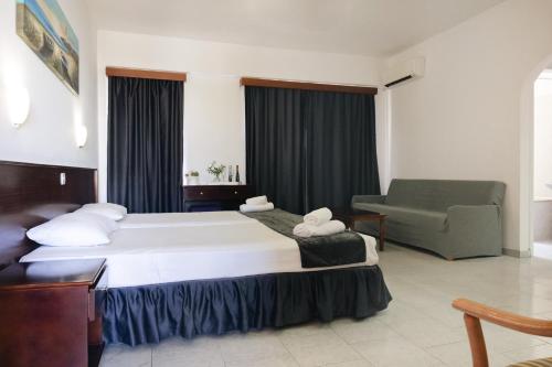 Windmills Hotel Apartments in Protaras