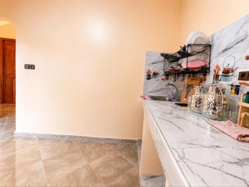 Sahara Desert Apartment with Camel Tours & Free WiFi in Merzouga