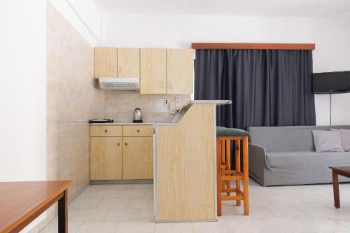 Windmills Hotel Apartments in Protaras