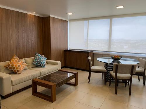 Condo, Amazing River View and Free Parking