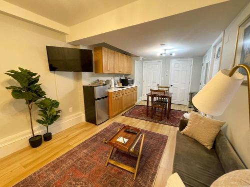 Renovated Studio, Near Hospitals, Mbta in Boston, USA