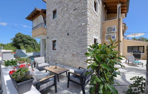 Viesnīcas āriene, Amazing Home In Marcana in Manjadvorci