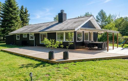 3 Bedroom Cozy Home In Glesborg – khách sạn tại Glesborg