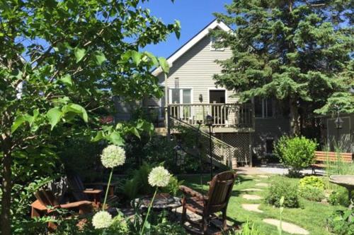 2 Moon Cottage, Niagara on the Lake